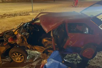 Rincón de los Sauces: murió un hombre y hay un herido tras chocar contra un poste de alambrado público