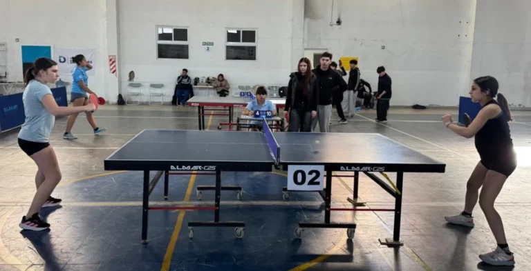 El tenis de mesa sigue creciendo en 25 de Mayo: amplían días, horarios y espacios de entrenamiento