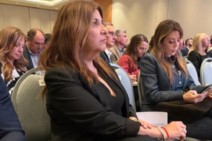 Salzotto en el «Mendoza Energy Summit». Buscó inversiones para el Parque Industrial