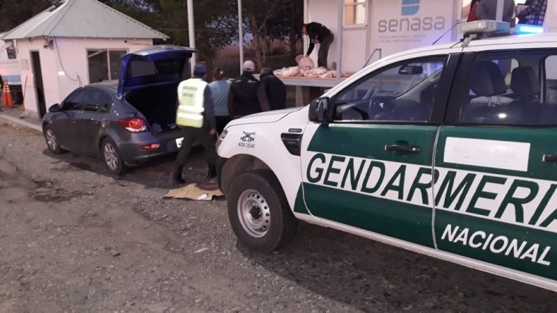 Puente Dique. (Video) Un policía denunció a gendarmes por llevarse carne decomisada