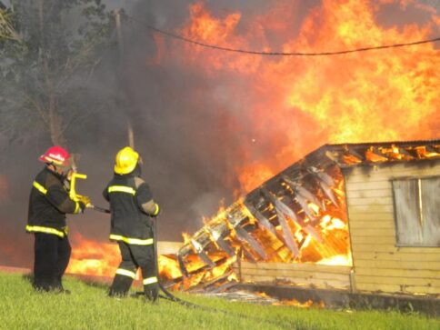 BOMBEROS-EXPABELLONES INCENDIO