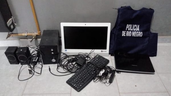Catriel. Policía recuperó elementos robados anoche en un domicilio. 4 mujeres detenidas