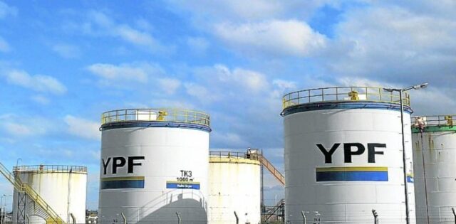 petroleo ypf refineria