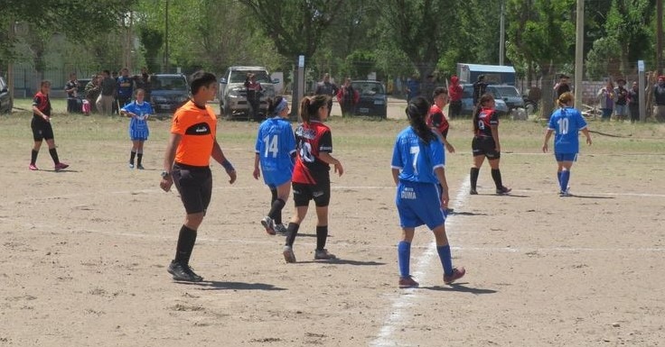 Liga Provincial de Futbol Femenino. Empates para los equipos de 25 de Mayo