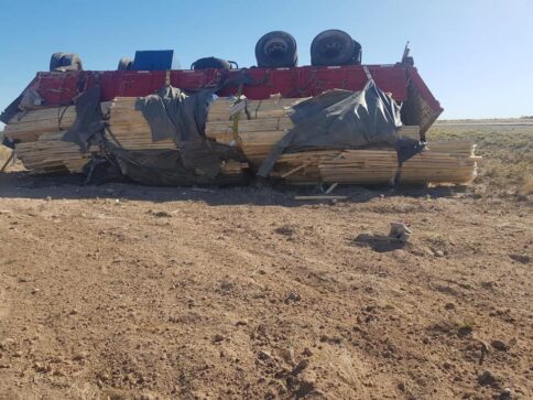 vuelco camion maderas