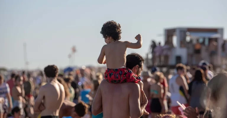 , Verano 2023: crece la cantidad de argentinos que dicen que no saldrán de vacaciones por problemas económicos