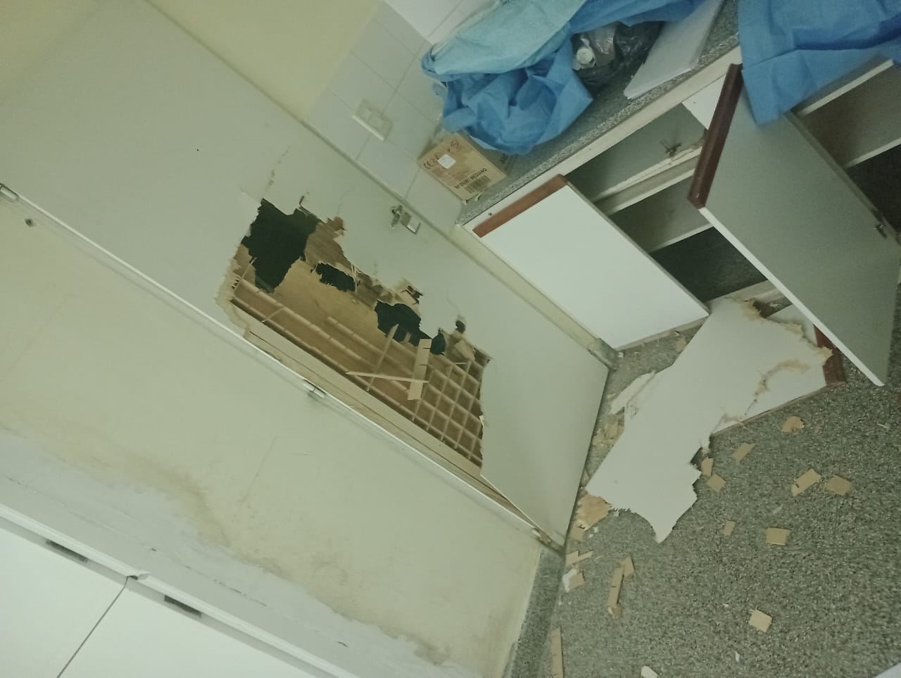, Malvivientes destrozaron el antiguo hospital de Catriel
