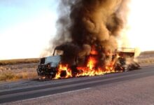 , Se incendió un camión en la ruta 20