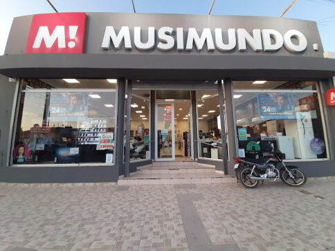 Un gerente de Musimundo se hizo un auto robo y quedó detenido