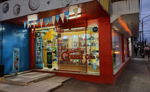 Catriel: Violento asalto a mano armada en un kiosco céntrico