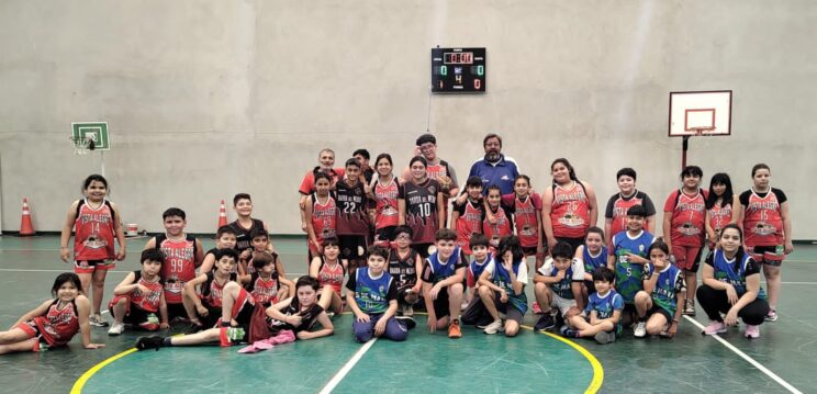 La Escuela Municipal de Básquet sigue sumando experiencia regional