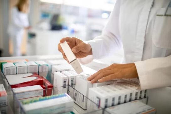 Farmacias rionegrinas restablecen la atención con obras sociales