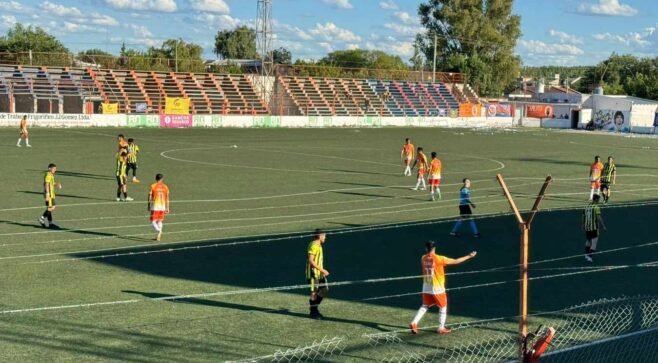 Regional Amateur: Roca y Catriel empataron en el partido de ida