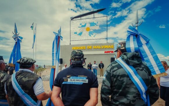 Catriel: Una multitud en la inauguración del Aeroclub
