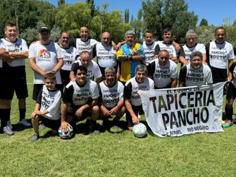 Tapicería Pancho y El Amanecer campeones de la Liga de La Asociación de Futbol