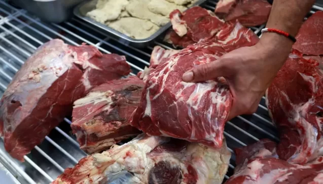 La carne vuelve a aumentar en medio de una caída histórica del consumo