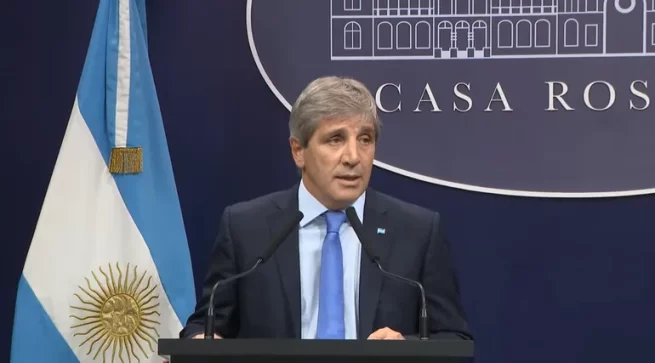 Luis Caputo anunció el fin al cepo cambiario