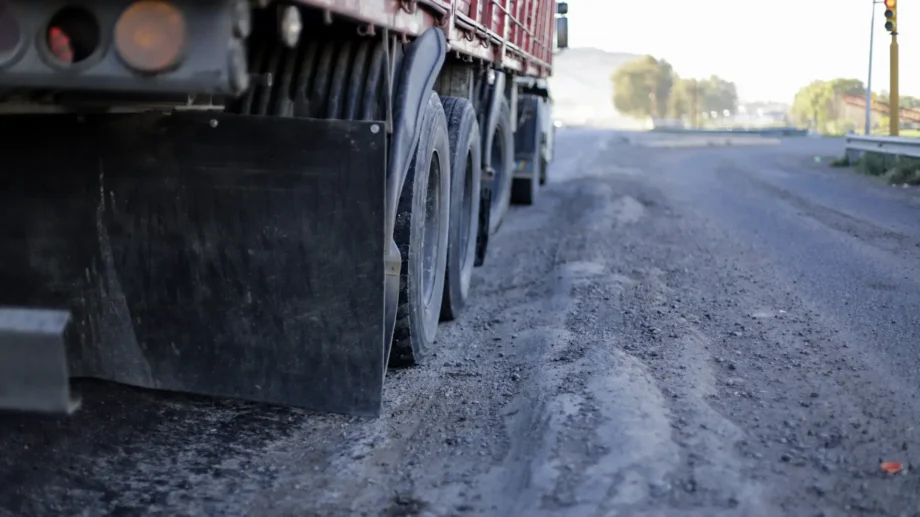 Rutas 22 y 151: Productores frutícolas también reclaman una solución