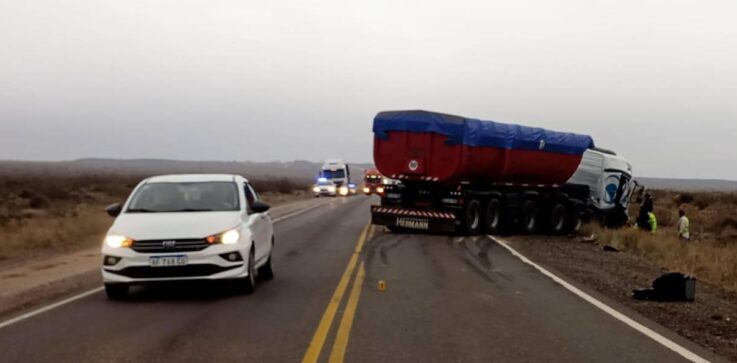Ruta 151: choque de camiones. Un herido