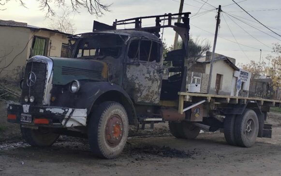 Catriel: incendio de camión fletero sería intencional