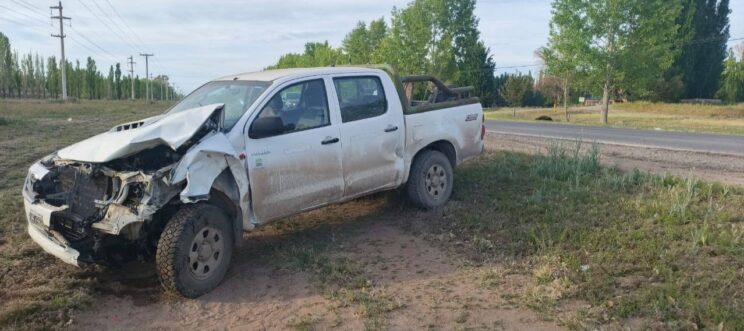 Camioneta chocó a un caballo en acceso a 25 de Mayo
