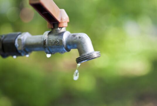 25 de Mayo: mientras Monsalve y el Concejo se pelean, los vecinos sin agua