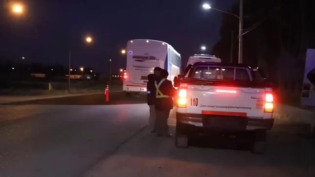 Catriel: La atraparon con una camioneta robada en Cipolletti y zafó con un aporte para el hospital