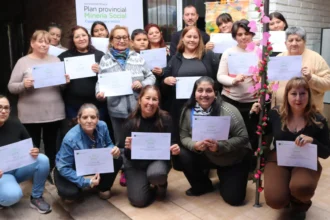 Minería Social fortalece talleres de cerámica. Entregaron certificados en Catriel