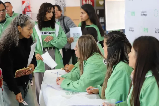 Programa Cerca: más de 600 trámites y gran participación en Catriel