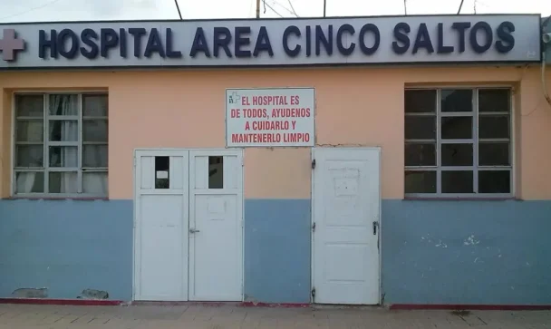 Pareja de Catriel volcó en la Ruta 151