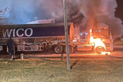 Santa Isabel: incendio destruyó la cabina de un camión sobre la Ruta Nacional 143