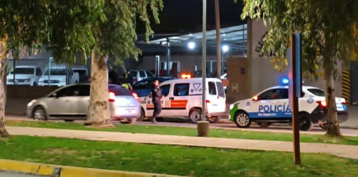 Catriel: circulaba en contramano, atropello a una inspectora y huyó