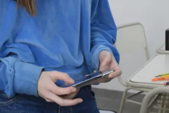 Pausa Digital: Río Negro regula el uso de celulares en las escuelas