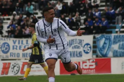 Confluencia: Atlético Regina goleó a Catriel y la lucha por la permanencia entra en su momento decisivo