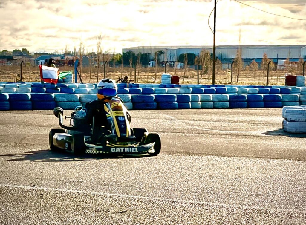 Martín Debasa mostró carácter y sumó puntos importantes en el ProKart de Centenario