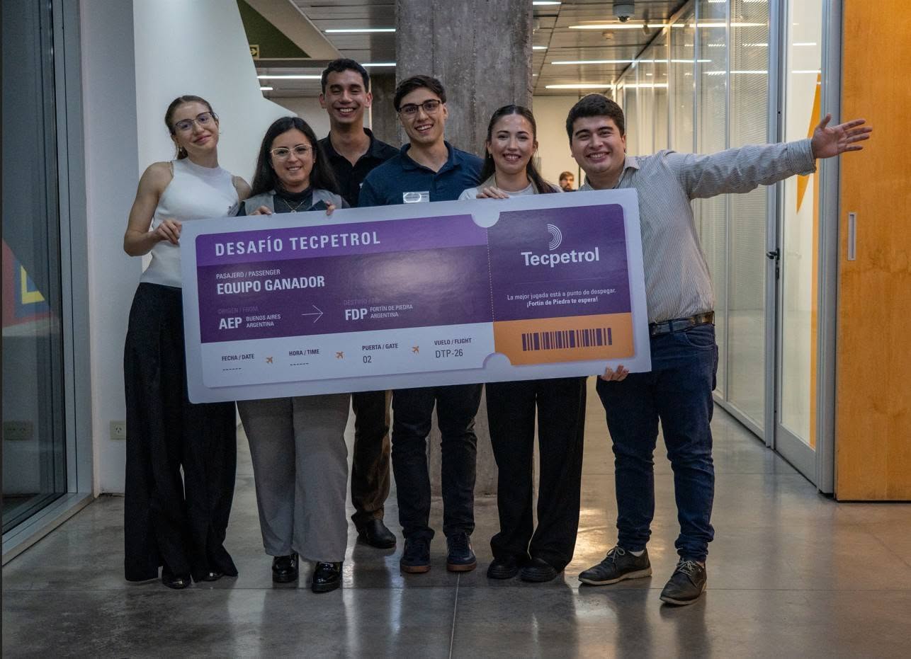 Estudiantes de Ingeniería en Petróleo de todo el país participaron de Desafío Tecpetrol, tomando decisiones operativas en tiempo real
