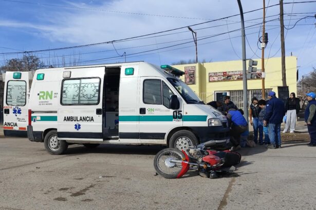 Catriel: accidente de tránsito. Una motociclista herida