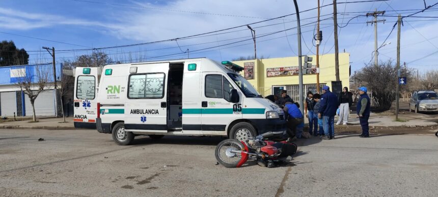 Catriel: accidente de tránsito. Una motociclista herida