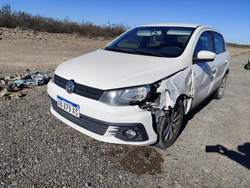 Rta 151: motociclista intentó un sobrepaso en zona prohibida y sufrió un accidente.