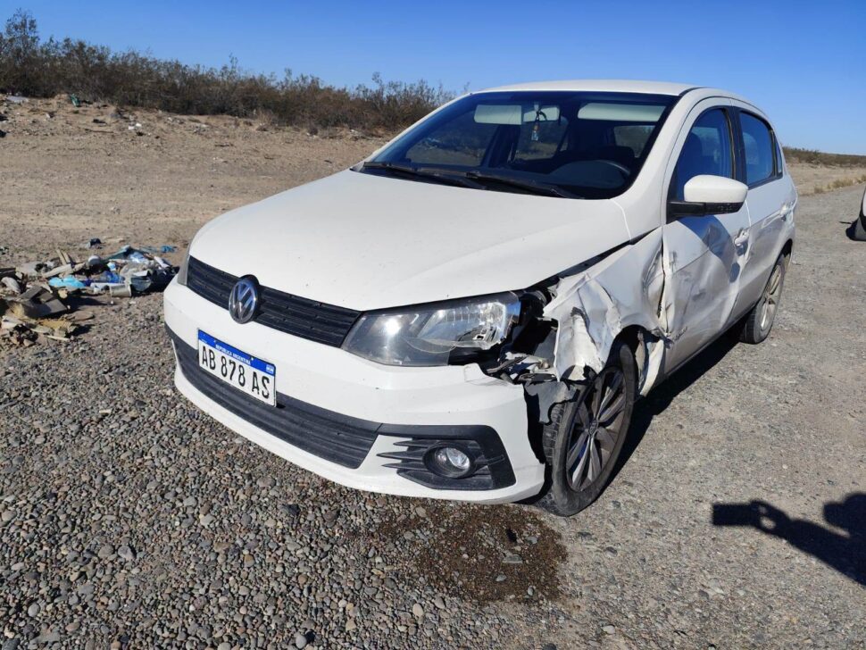 Rta 151: motociclista intentó un sobrepaso en zona prohibida y sufrió un accidente.