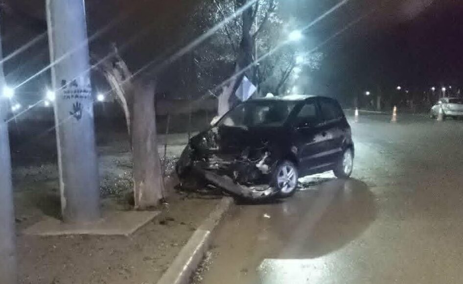 Catriel: chocaron contra un árbol. Dos mujeres con heridas leves