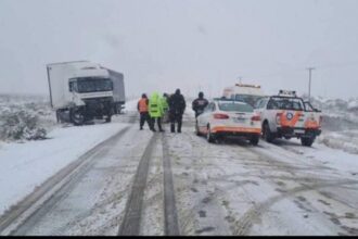 Abrazo simbólico a un año del accidente en ruta 151 donde murieron cuatro personas de 25 de mayo