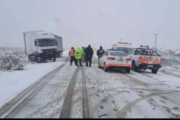 Abrazo simbólico a un año del accidente en ruta 151 donde murieron cuatro personas de 25 de mayo