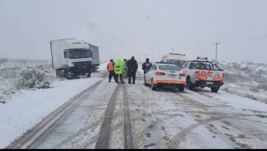 Abrazo simbólico a un año del accidente en ruta 151 donde murieron cuatro personas de 25 de mayo