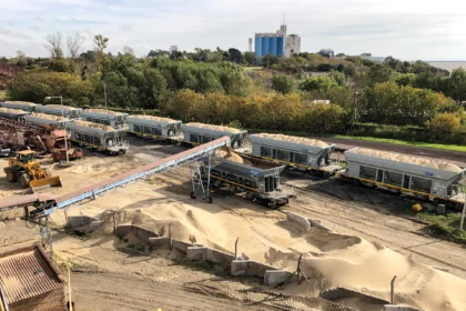 Vaca Muerta mira al tren: proyectan una red de hasta 1.000 kilómetros con Río Negro como posible salida al Atlántico