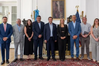 Weretilneck gestiona en Washington inversiones para el futuro de Río Negro