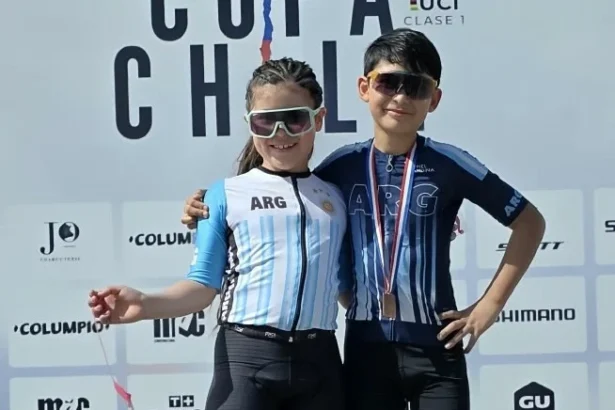 Ciclismo internacional: Ethan Castro subió al podio y Sofía Ramírez completó un exigente desafío en Chile