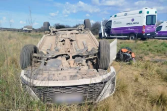San Luis: Dos mujeres y tres niños viajaban hacia el sur y volcaron cerca de Victorica