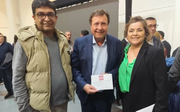 Representantes de la Cámara de Comercio de Catriel con Weretilneck