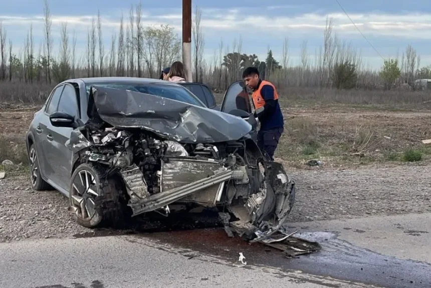 Choque en la ruta chica: murió un joven de 19 años y hay tres heridos
